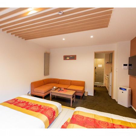 Апарт отель Grand Base Hiroshima Ekimae Экстерьер фото